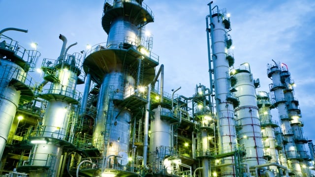 column tower petrochemical 640x360